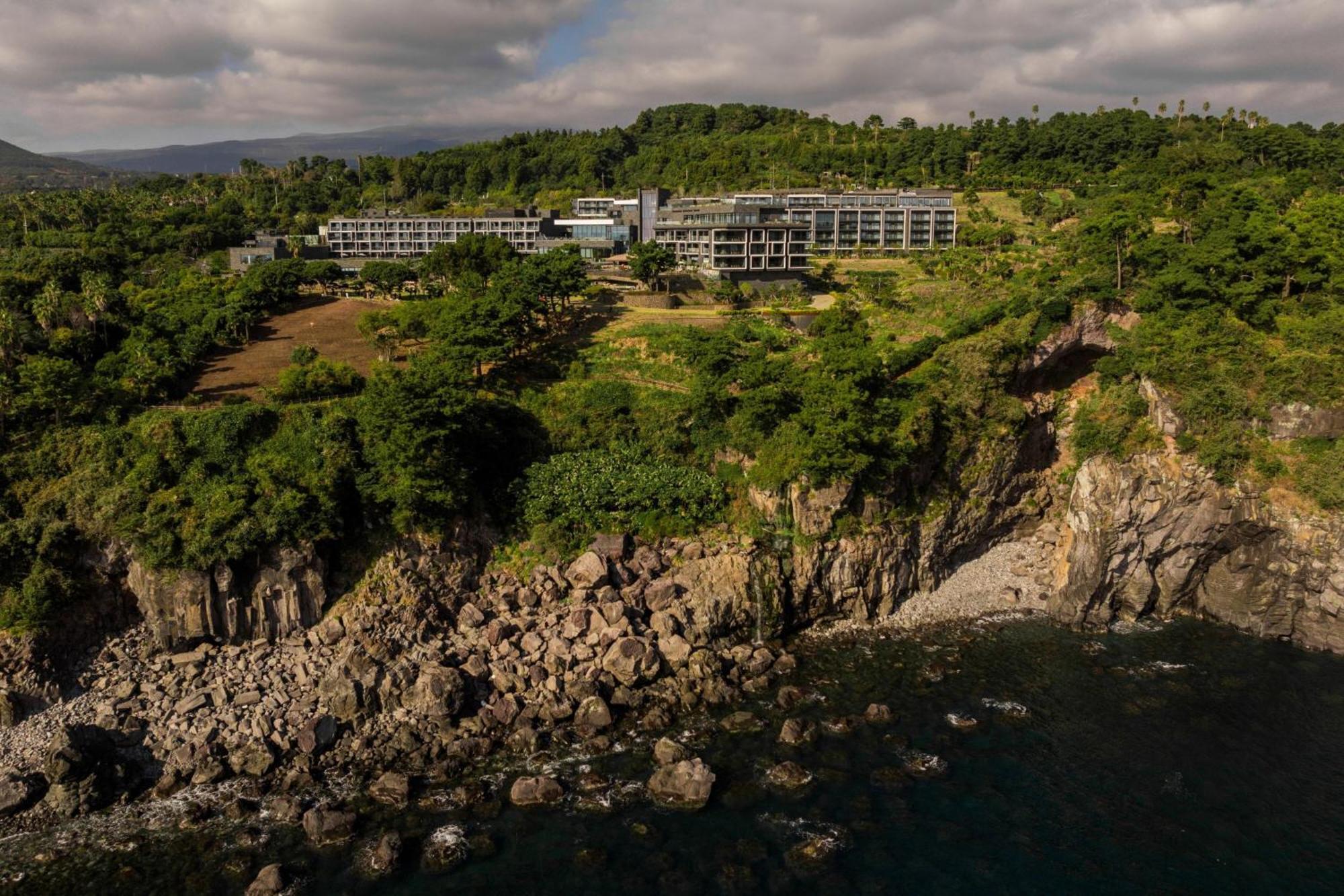 Jw Marriott Jeju Resort & Spa ซอกวีโพ ภายนอก รูปภาพ